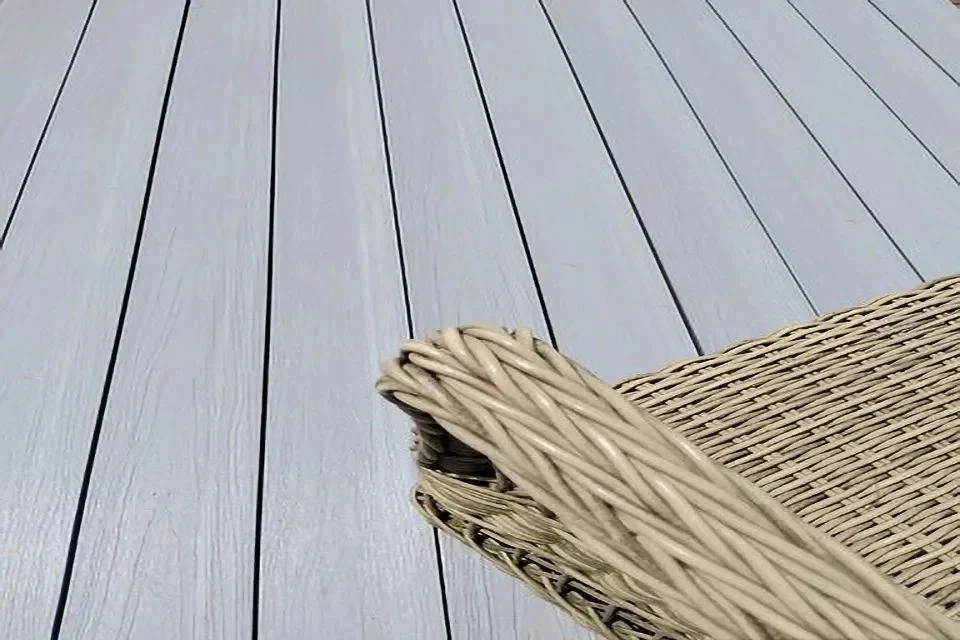 Supremo WPC Double Face Composite Decking Boards Patina & Mouse Grey 23mm By 135mm By 2400mm - Image 2