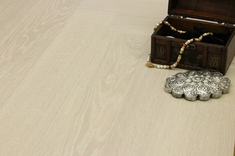 Prime Engineered Flooring Oak Herringbone Polar White Brushed UV Semi Matt Lacquered 14/3mm By 128mm By 600mm - Image 2