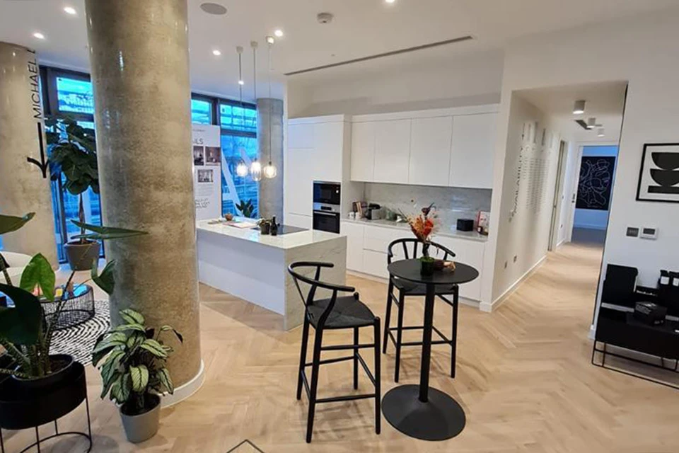 Natural Engineered Flooring Oak Herringbone White Cream UV Oiled 14/3mm By 100mm By 600mm