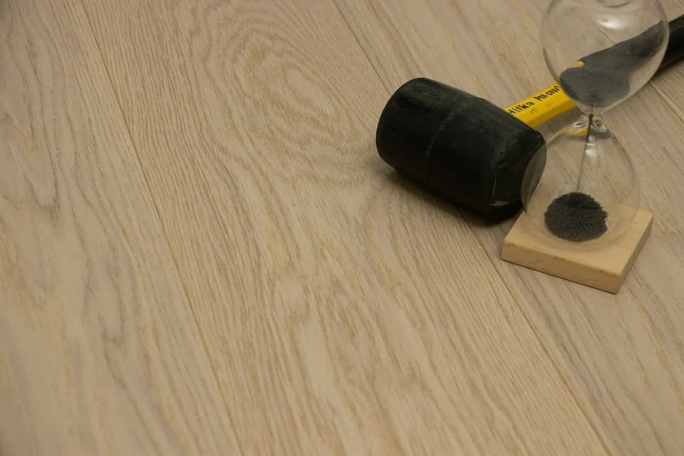 Prime Engineered Flooring Oak White Brushed UV Oiled 14/3mm By 178mm By 1000-2400mm - Image 3