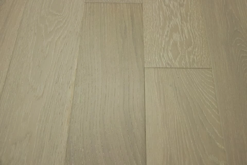 Natural Engineered Flooring Oak Sunny White Brushed UV Oiled 14/3mm By 150mm By 400-1500mm - Image 3