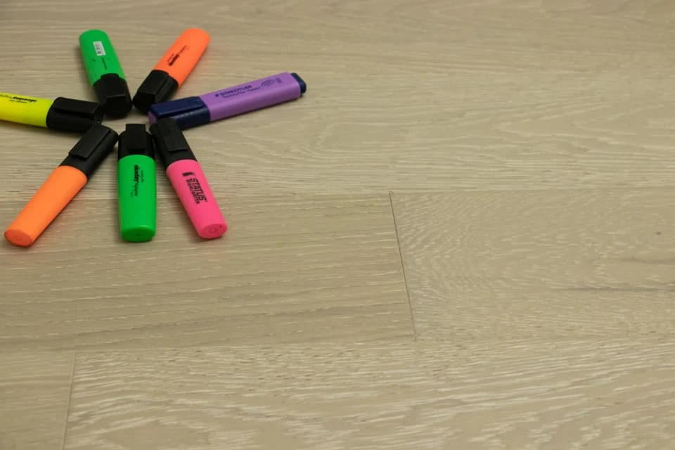 Natural Engineered Flooring Oak Sunny White Brushed UV Oiled 14/3mm By 150mm By 400-1500mm