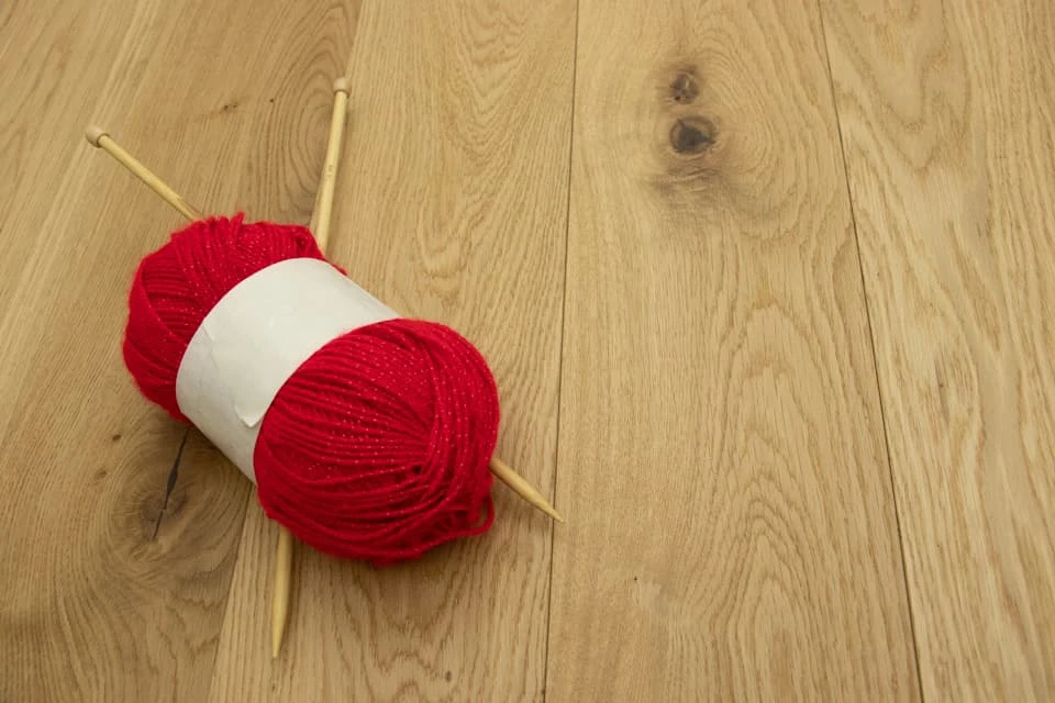 Natural Engineered Flooring Oak Brushed UV Matt Lacquered 14/4mm By 250mm By 790-2400mm FSC - Image 7