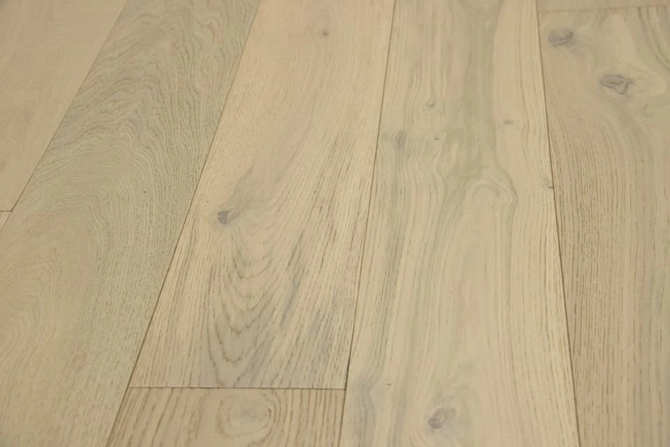 Natural Engineered Flooring Oak Non Visible Brushed UV Lacquered 10/3mm By 150mm By 1200mm - Image 4