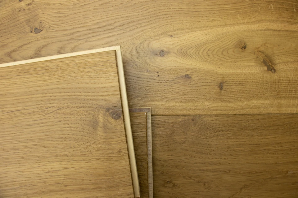 Natural Engineered Flooring Oak Bespoke River Brushed UV Lacquered 16/4mm By 180mm By 1500-2400mm - Image 4