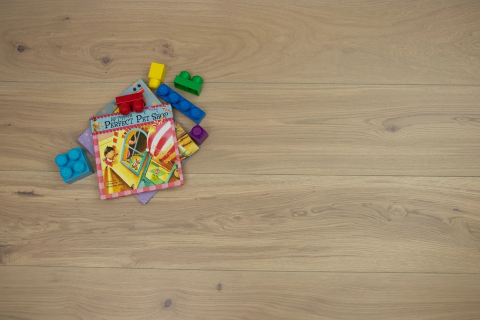 Natural Engineered Flooring Oak Bespoke Vienna Hardwax Oiled 16/4mm By 220mm By 1500-2400mm - Image 2