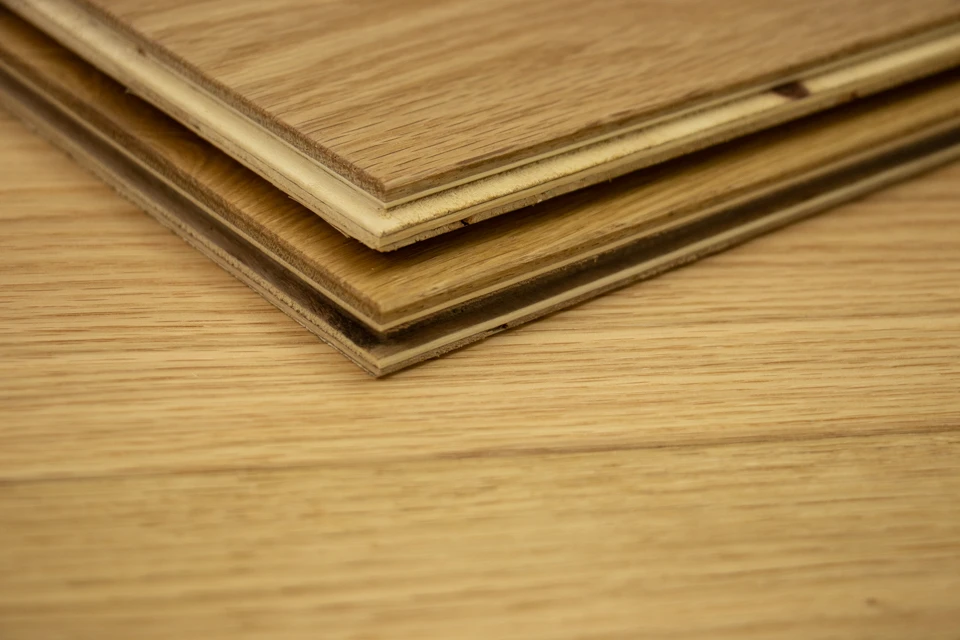 Natural Engineered Flooring Oak Brushed UV Matt Lacquered 14/4mm By 250mm By 790-2400mm FSC - Image 6
