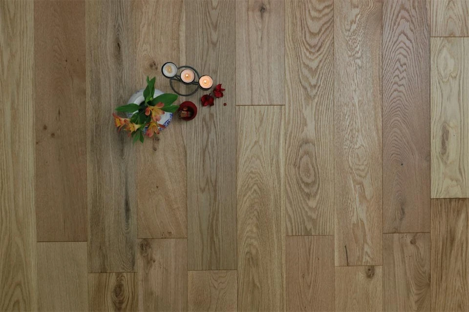 Natural Engineered Flooring Oak UV Oiled 20/5mm By 180mm By 1900mm - Image 4