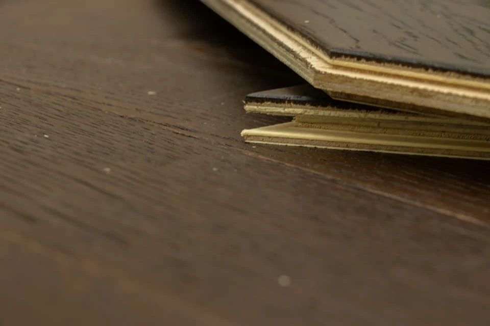 Natural Engineered Flooring Oak Chevron Espresso Piccolo Brushed UV Oiled 15/4mm By 90mm By 600mm - Image 6