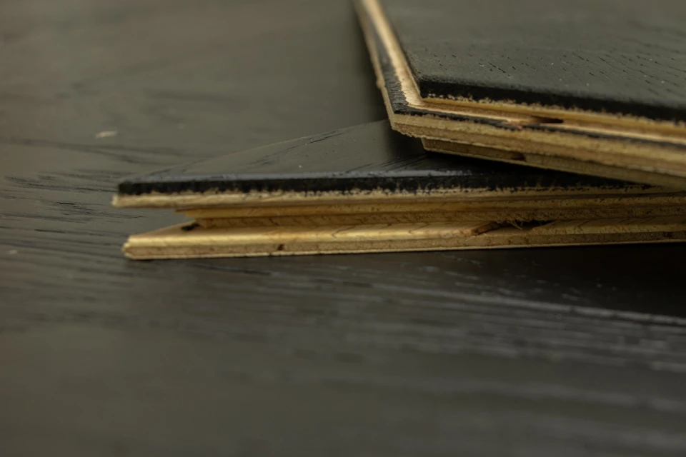 Natural Engineered Flooring Oak Chevron Jet Black Light Brushed UV Lacquered 15/4mm By 90mm By 600mm - Image 5