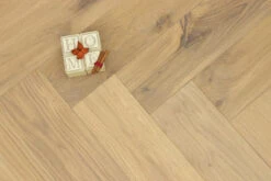 Natural Engineered Flooring Oak Bespoke Herringbone No 13 Brushed UV Oiled 16/4mm By 120mm By 580mm - 12.6m2 Bundle