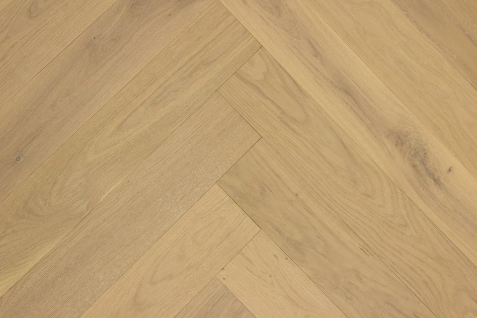 Natural Engineered Flooring Oak Herringbone White Cream UV Oiled 14/3mm By 100mm By 600mm - Image 5