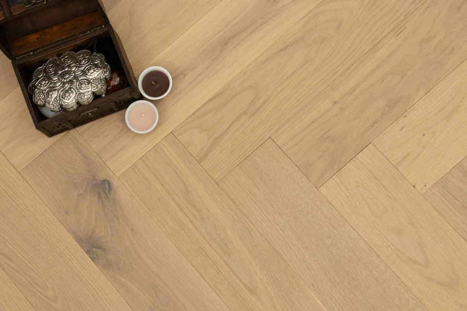 Natural Engineered Flooring Oak Herringbone White Cream UV Oiled 14/3mm By 100mm By 600mm - Image 3