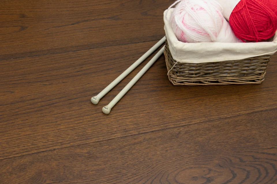 Natural Engineered Oak Coffee Brushed UV Oiled 15/4mm By 220mm By 2200mm - Image 3