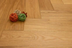 Natural Engineered Flooring Oak Herringbone Brushed Uv Matt Lacquered 15/4mm By 90mm By 600mm