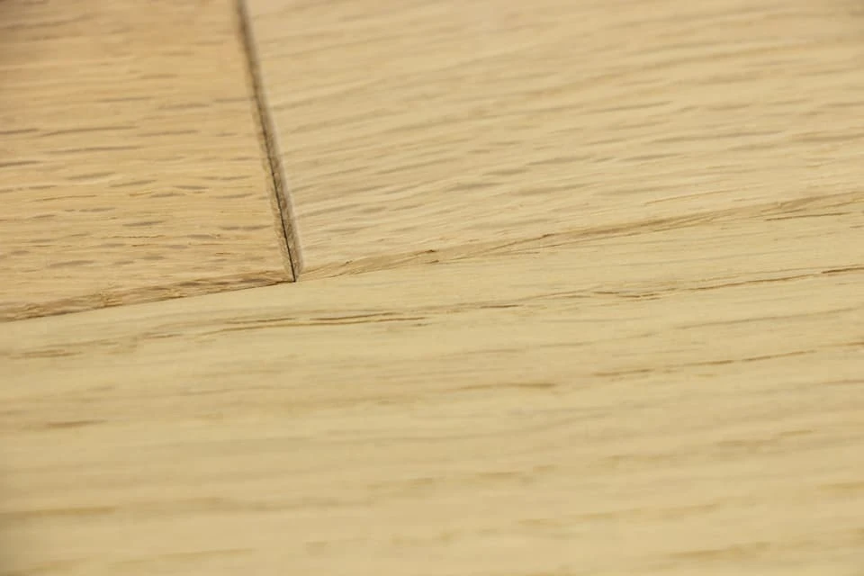 Natural Engineered Flooring Oak Non Visible Brushed UV Lacquered 20/5mm By 180mm By 1900mm - Image 5