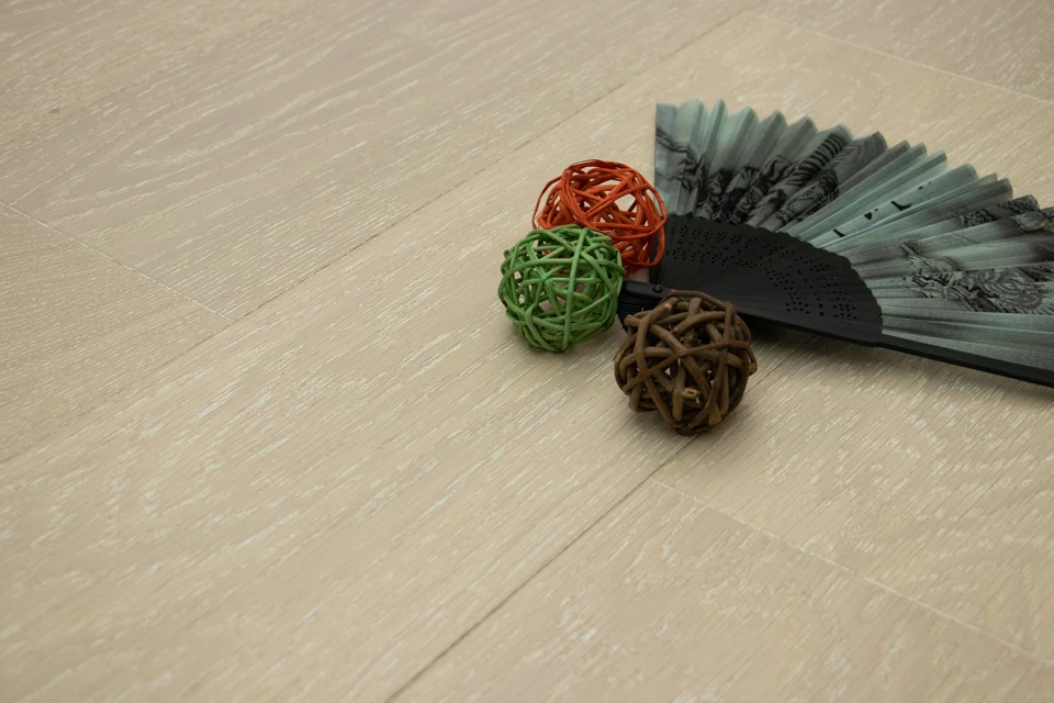 Prime Engineered Flooring Oak Click London White Brushed UV Matt Lacquered 14/3mm By 195mm By 1000-2400mm - Image 2