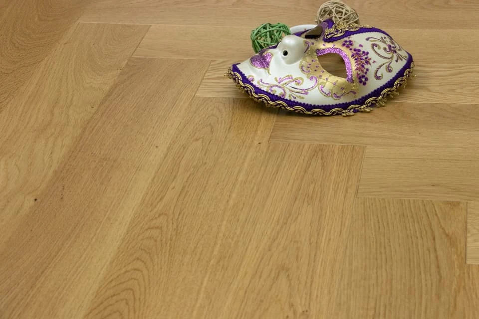 Prime Engineered Flooring Oak Herringbone Brushed UV Lacquered Eco 14/3mm By 98mm By 790mm - Image 4