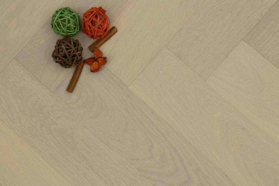 Prime Engineered Flooring Oak Herringbone Double White Brushed UV Lacquered 14/3mm By 98mm By 588mm - Image 2