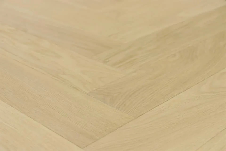 Prime Engineered Flooring Oak Herringbone Non Visible Brushed Matt Lacquered 14/3mm By 126mm By 505mm - Image 4