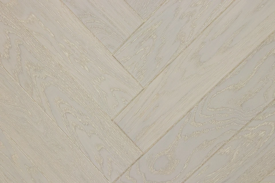 Prime Engineered Flooring Oak Herringbone Sealed Brushed UV Lacquered 14/3mm By 98mm By 790mm - Image 3