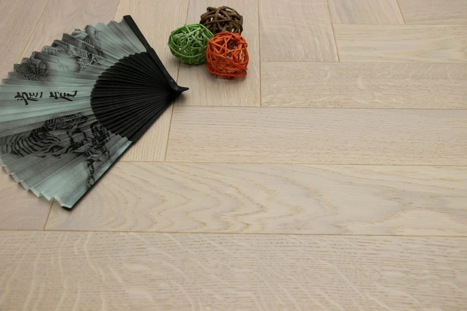 Prime Engineered Flooring Oak Herringbone White UV Oiled 14/3mm By 98mm By 790mm - Image 2