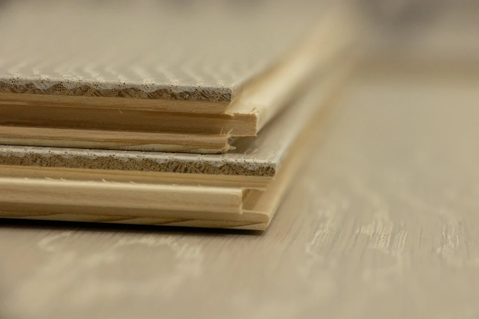 Prime Engineered Flooring Oak Polar White Brushed UV Lacquered 14/3mm By 178mm By 1000-2400mm - Image 6