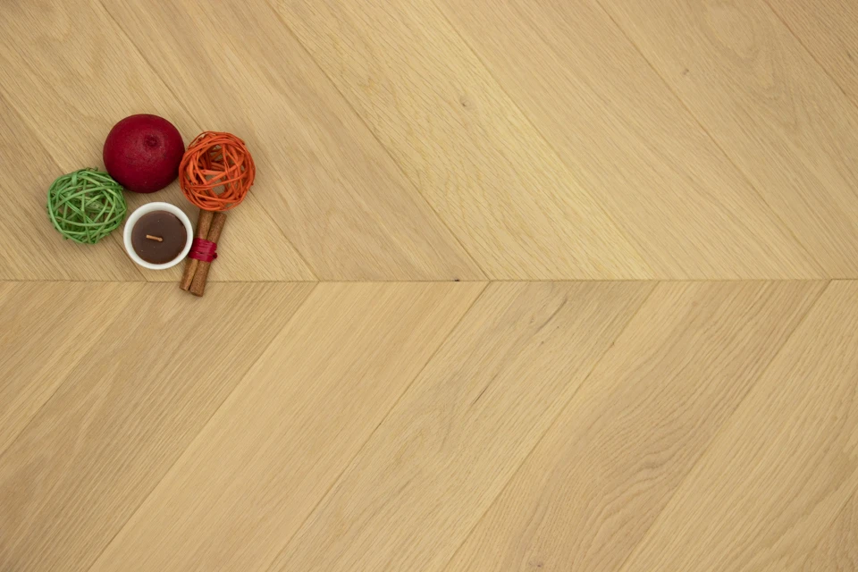 Prime Engineered Flooring Oak Chevron Ribolla Brushed Uv Lacquered 14/3mm By 90mm By 510mm