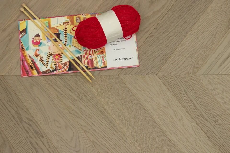 Natural Engineered Flooring Oak Chevron Silver Stone Brushed Uv Lacquered 15/4mm By 90mm By 600mm