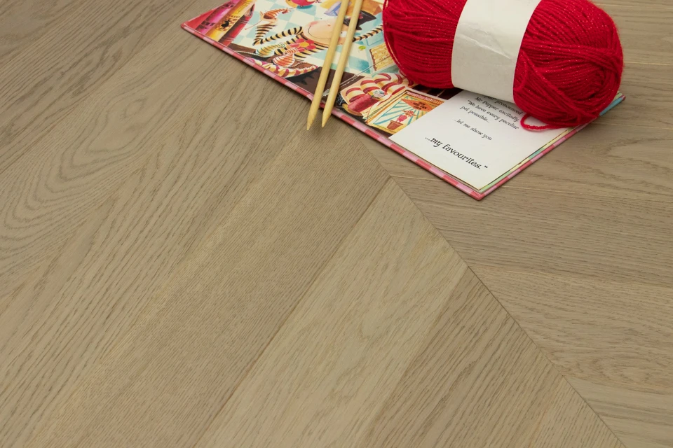 Natural Engineered Flooring Oak Chevron Silver Stone Brushed Uv Lacquered 15/4mm By 90mm By 600mm - Image 2