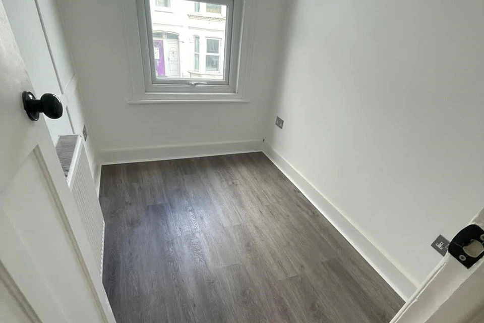 Supremo Luxury Click Vinyl Rigid Core Flooring Orion Grey 4.2mm By 178mm By 1220mm - Image 3