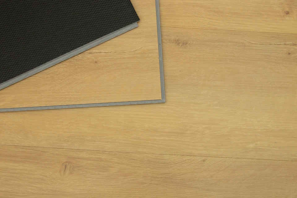 Supremo Luxury Click Vinyl Rigid Core Flooring Nature With Built In Underlay 6.5mm By 181mm By 1220mm - Image 5