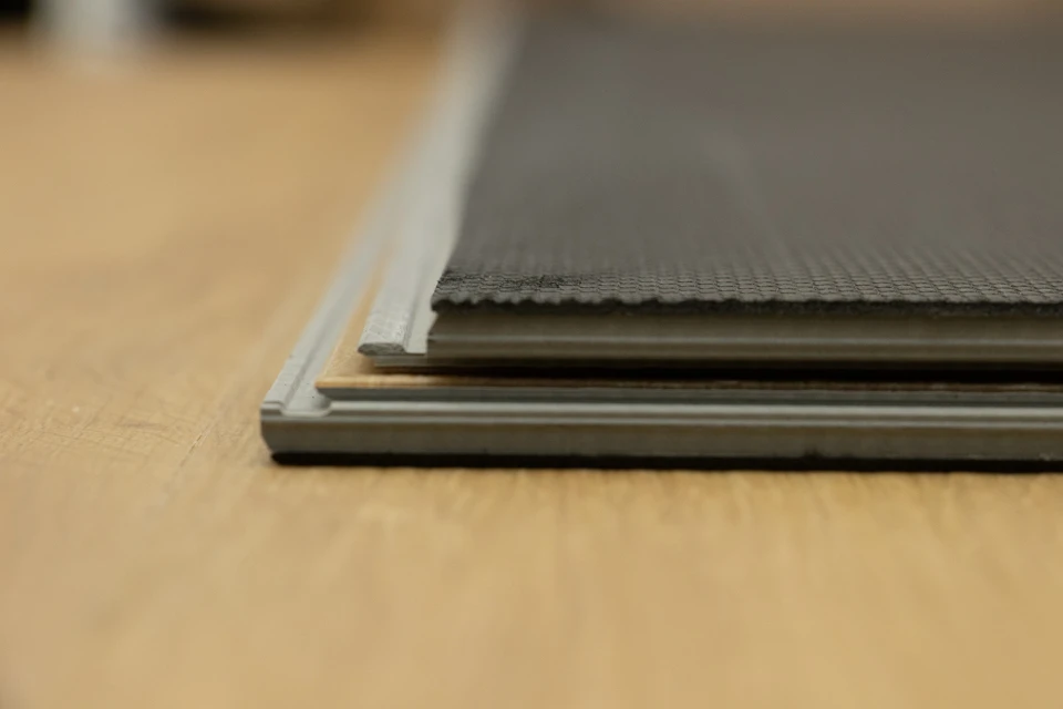 Supremo Luxury Click Vinyl Rigid Core Flooring Nature With Built In Underlay 6.5mm By 181mm By 1220mm - Image 6