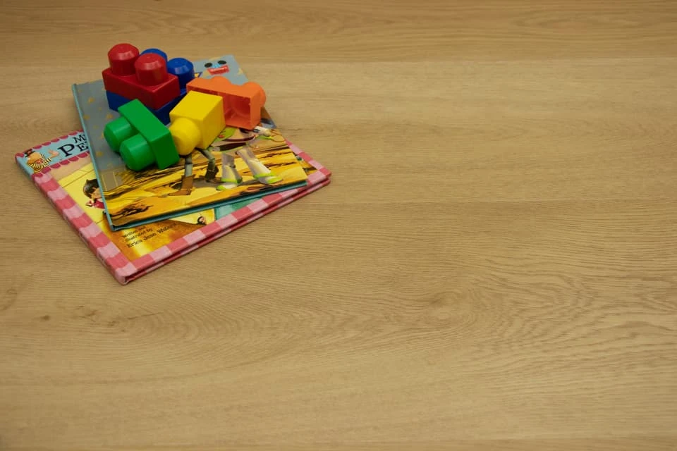 Supremo Luxury Click Vinyl Rigid Core Flooring Silica With Built In Underlay 4.8mm By 181mm By 1220mm