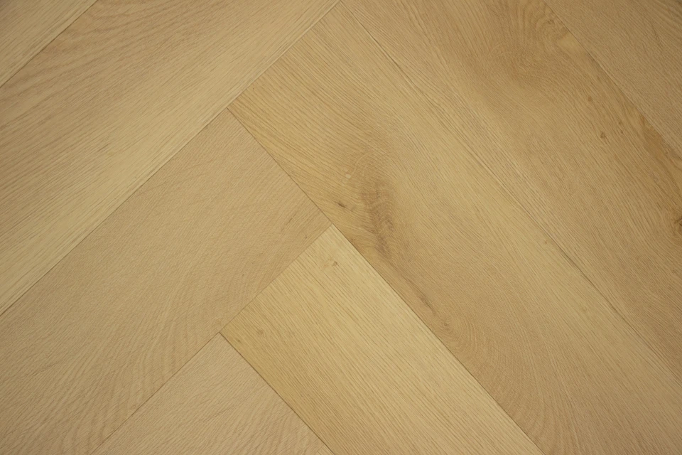 Supremo Luxury Click Vinyl Rigid Core Herringbone Flooring Silica With Built In Underlay 6mm By 127mm By 610mm - Image 3