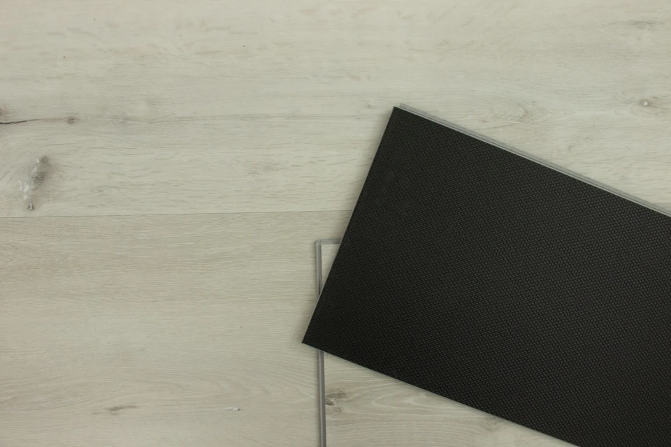 Supremo Royal Luxury Click Vinyl Rigid Core Flooring Boya With Built In Underlay 6mm By 228 By 1220mm - Image 5