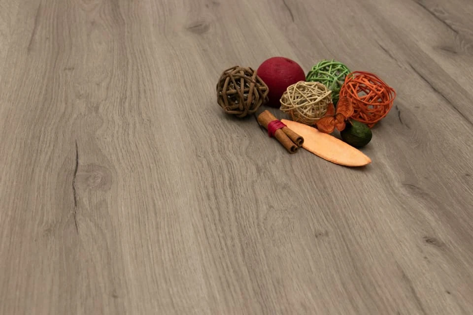 Supremo Luxury Click Vinyl Rigid Core Flooring Light Grey With Built In Underlay 5mm By 180mm By 1220mm