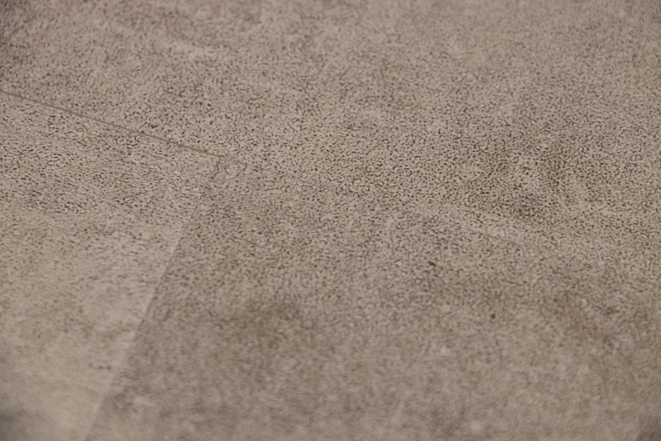 Supremo Luxury Click Vinyl Rigid Core Flooring Tile Hood With Built In Underlay 6mm By 308mm By 610mm - Image 5