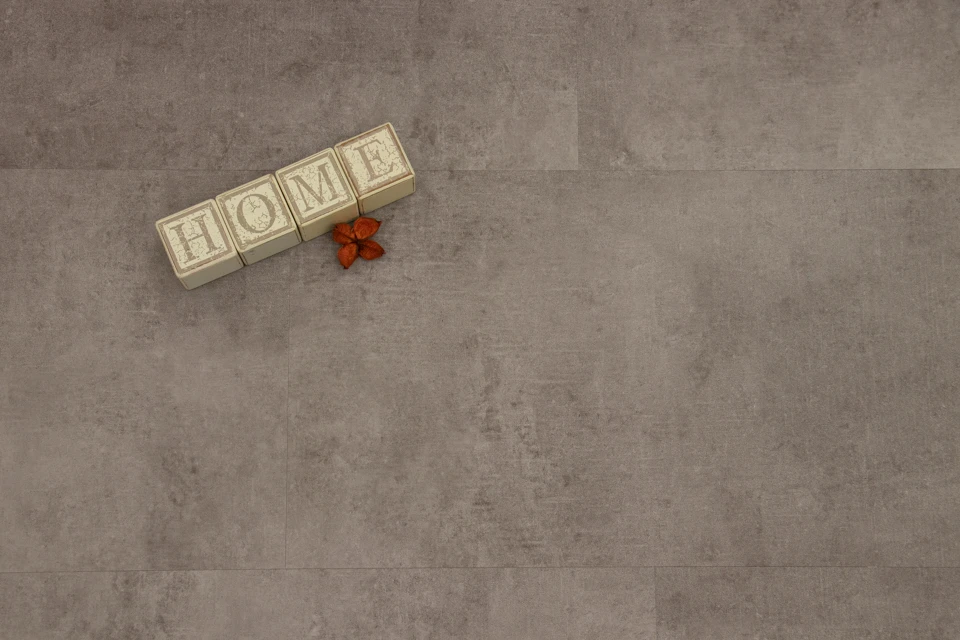 Supremo Luxury Click Vinyl Rigid Core Flooring Tile Hood With Built In Underlay 6mm By 308mm By 610mm