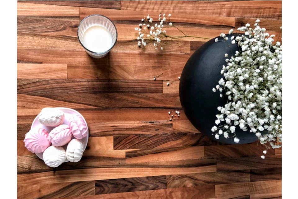 Natural European Walnut Worktop 40mm By 620mm By 3000mm - Image 2